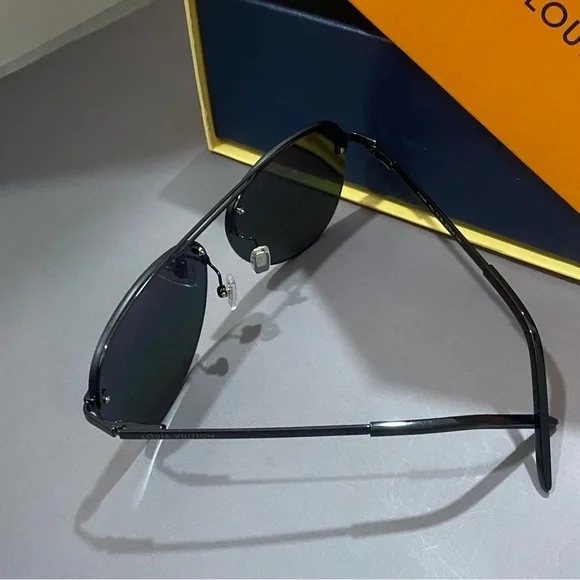 Louis Vuitton Multicolor Sunglasses - Picture 4 of 5